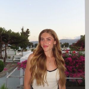 Meet your Posher, Emma